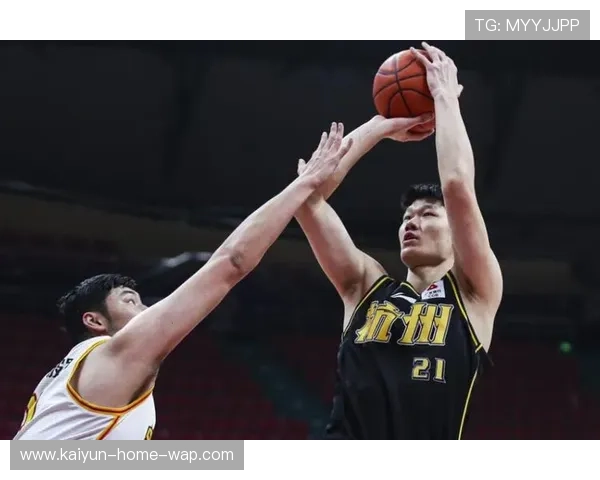 胡金秋内线防守站位合理 限制对手禁区得分